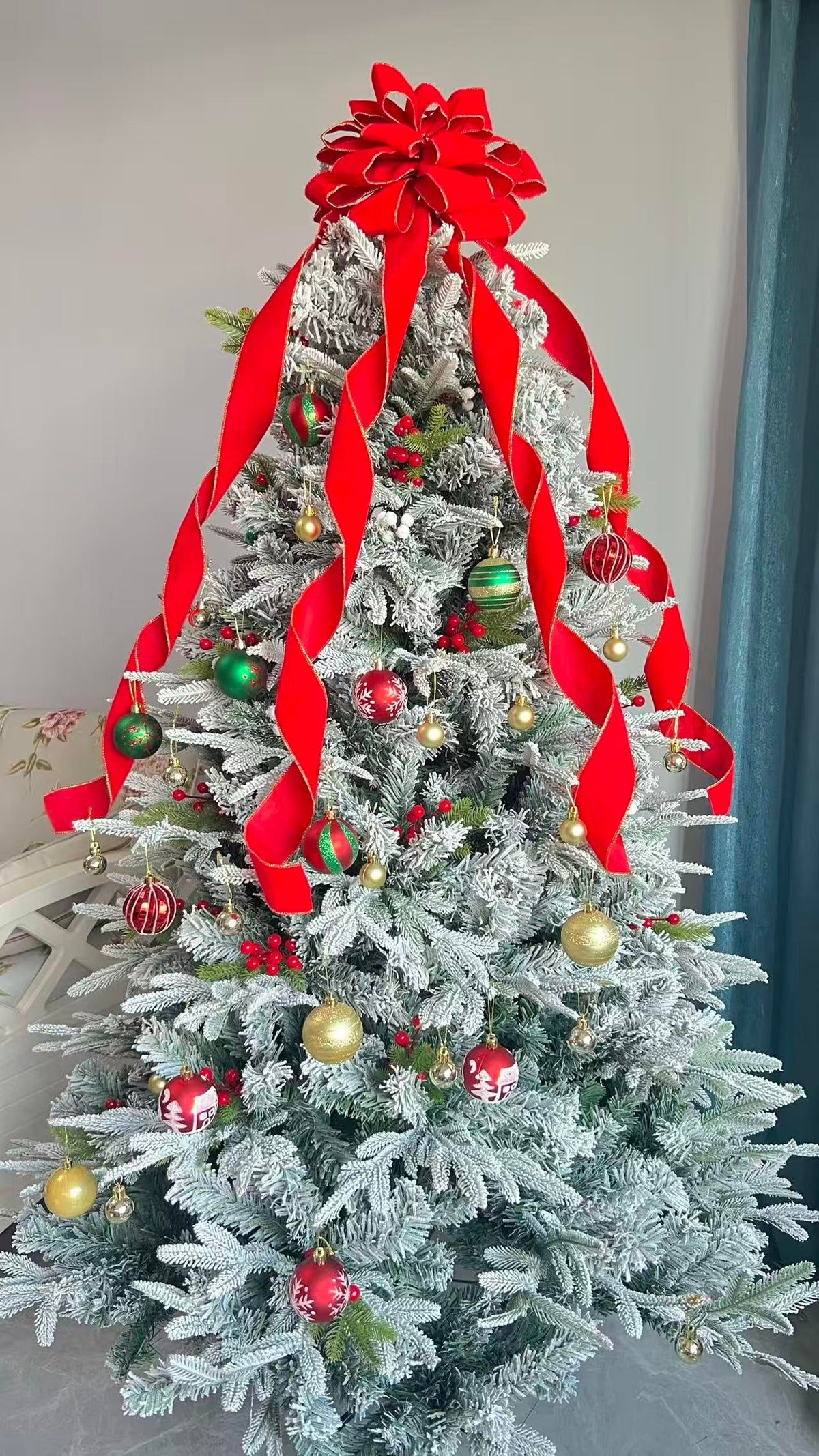 Christmas Large Bows Gift Boxed, 45x12 Inches Gold Wired Red Velvet Bows with Long Tails for Wreath Floral, Christmas Tree Topper, Outside Red Bowknot for Wedding Car Garden Yard Front Door
